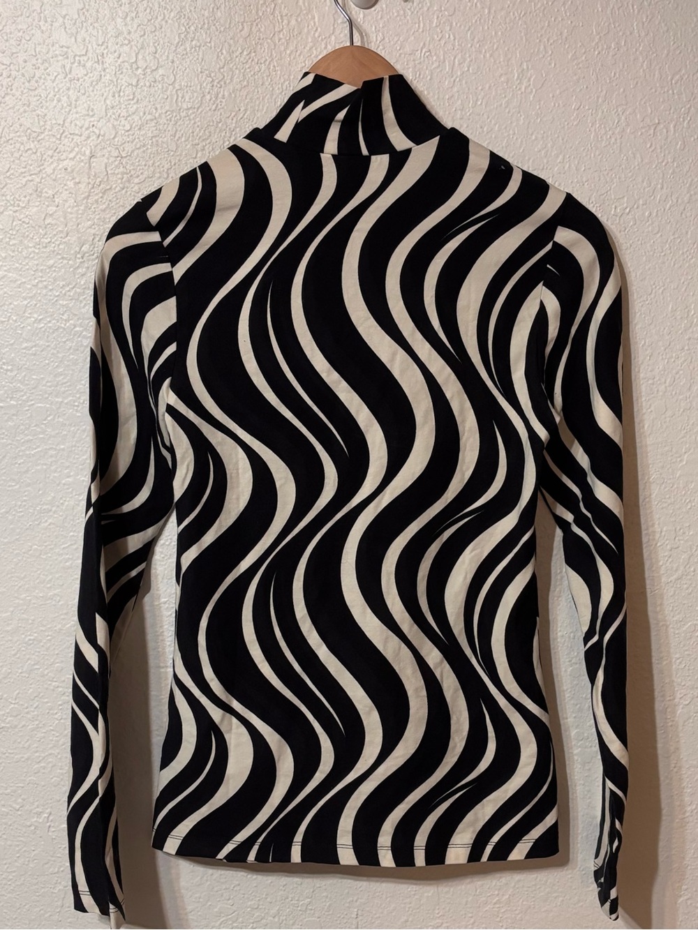 & Other Stories Swirl Turtleneck Top Small - Picture 5 of 5